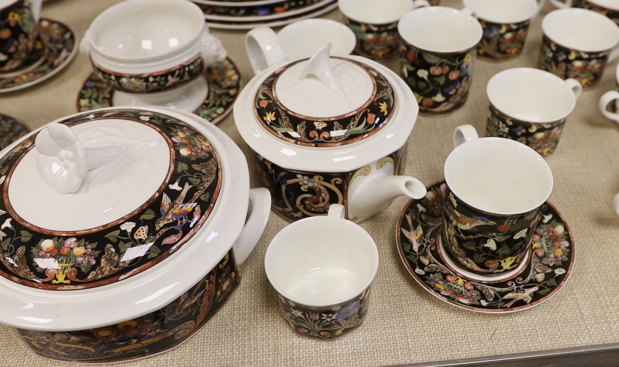 A Villeroy & Boch Intarsia service